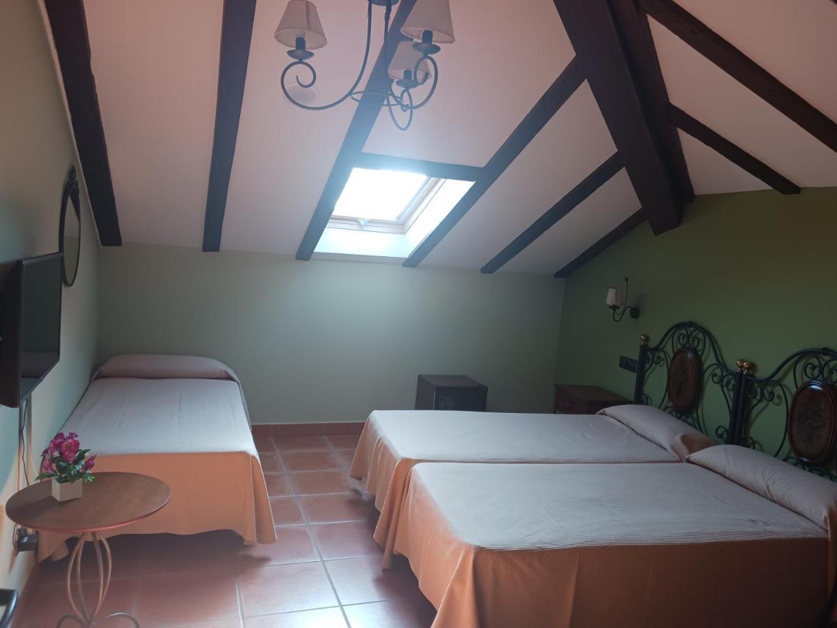Hotel Restaurante Dona Elvira Нава-дель-Рей Экстерьер фото